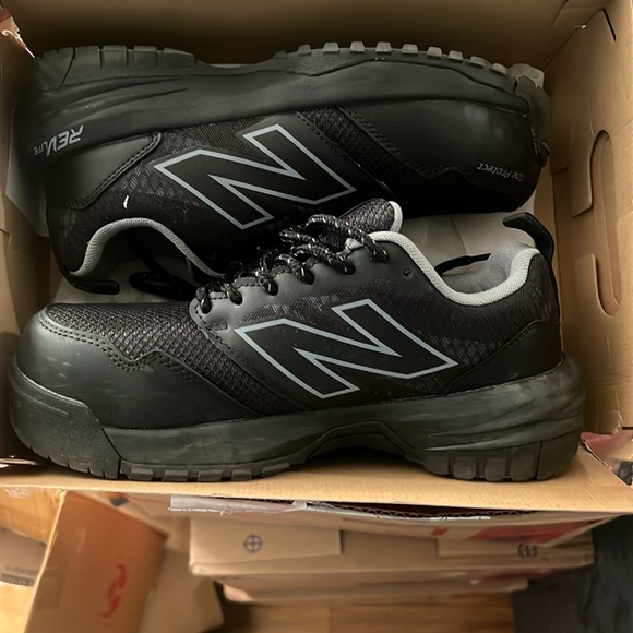 Women's New Balance Composite Toe Work Shoe , size 6. Wide Black/gray. EUC - Picture 1 of 8